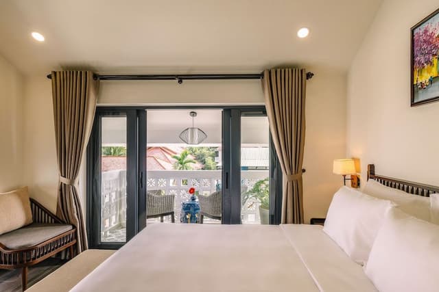 King Suite, Balcony