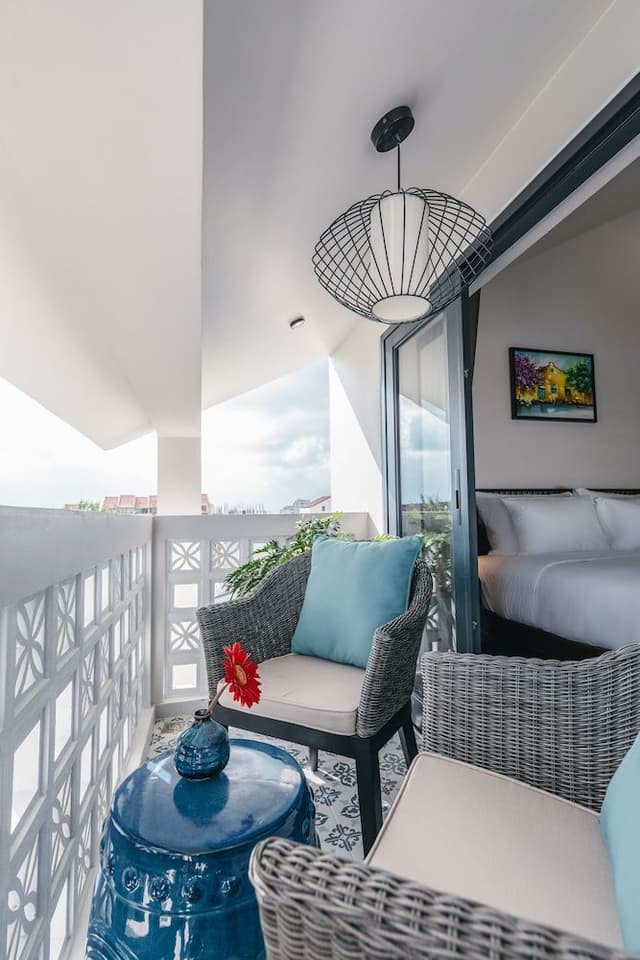King Suite, Balcony