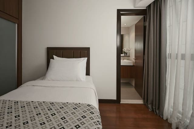 Executive Apartment, 3 Bedrooms, Kitchen, Mountain View