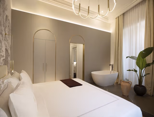 Suite (Private SPA)