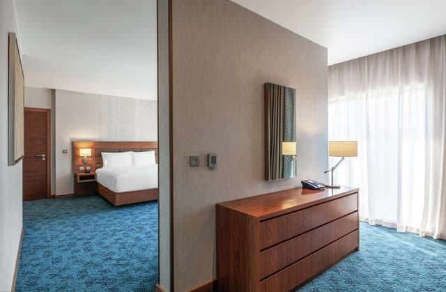 KING ONE BEDROOM SUITE