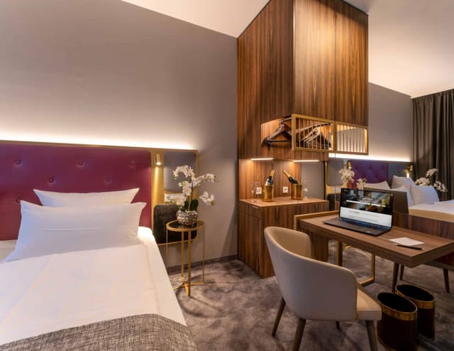 Premium Twin Room