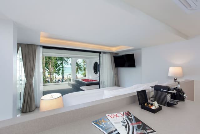 Oceanfront Terrace Suite