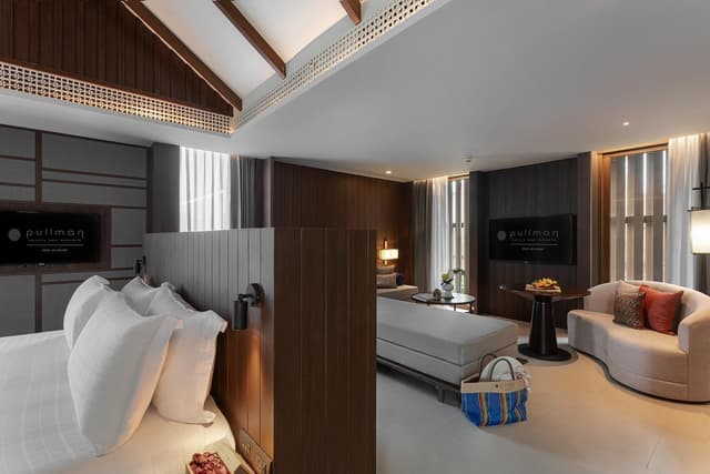 1 Bedroom Luxury Pool Villa 1 King Size Bed