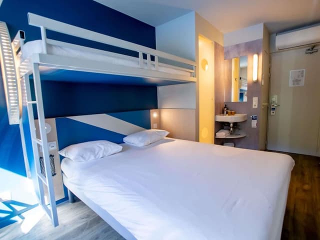 Triple Room, Multiple Beds