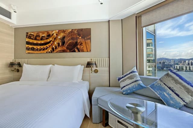 Clover Seaview Room