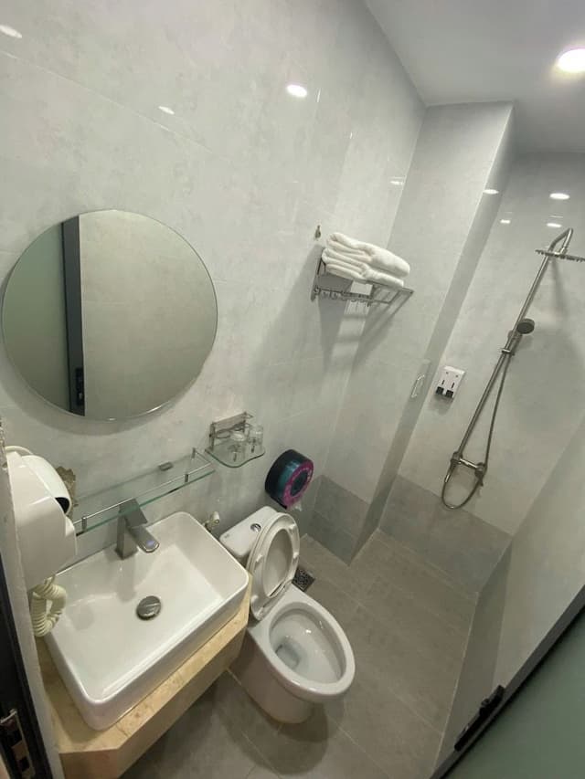 Luxury Room, 1 King Bed, Balcony, City View