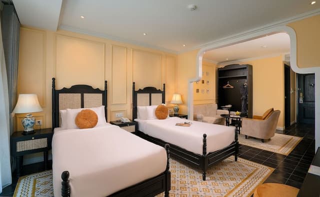 One Bedroom Apartment Twin City View