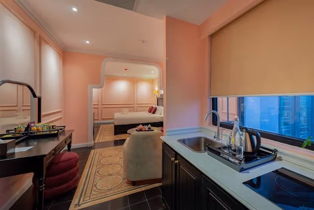 One Bedroom Apartment Double City View