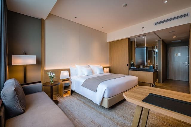 Deluxe Room, 1 King Bed