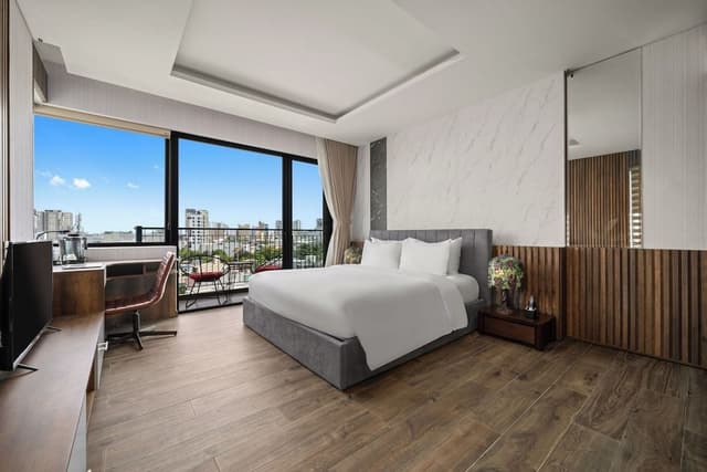 Panoramic Penthouse