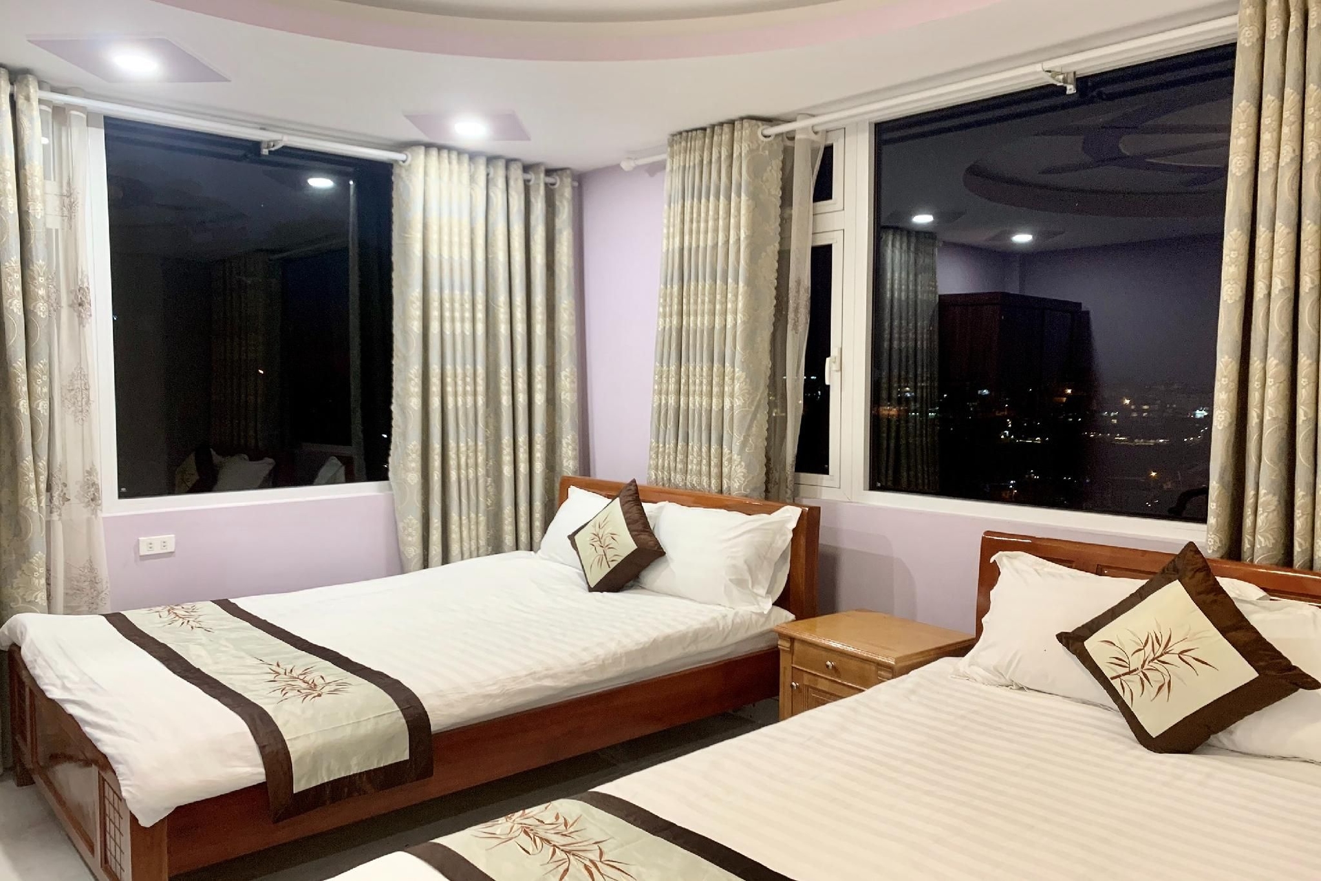 โรงแรมเฟืองซุง (Phuong Dung Hotel)1