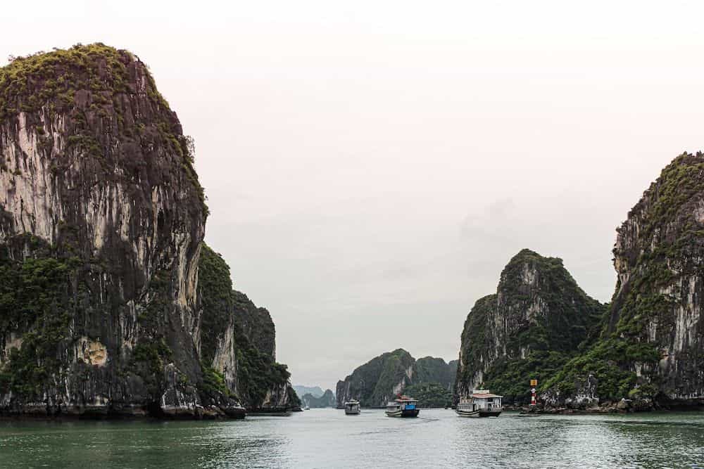 Room in Boat - Halong Bay Overnight Cruise Room in Boat - Halong Bay Overnight Cruise