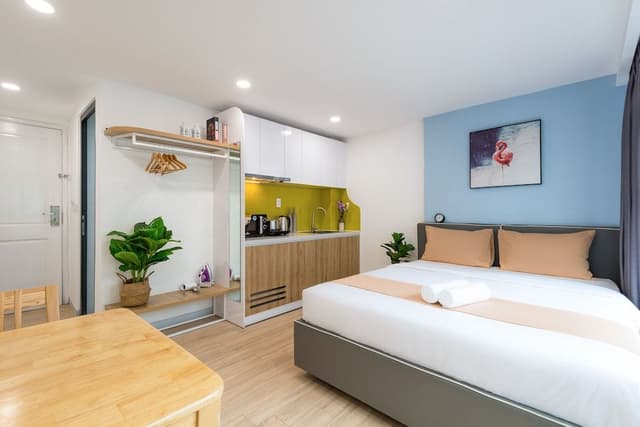 Senior Studio, 1 Queen Bed, Non Smoking, Kitchen