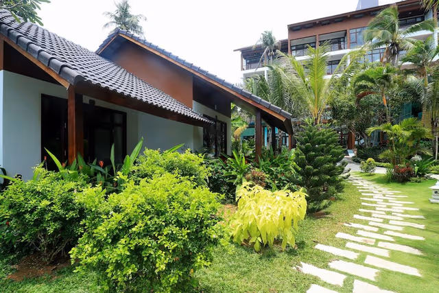 Deluxe Triple Room, Garden View