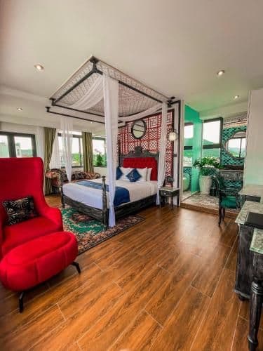 Deluxe Suite