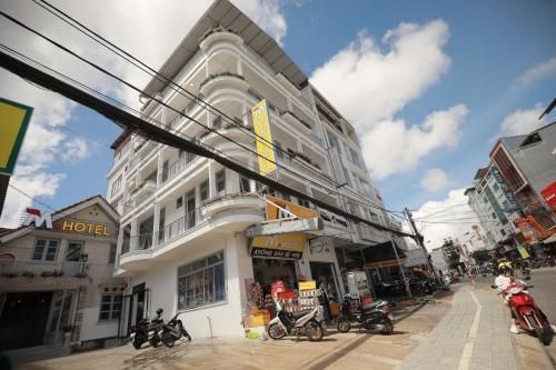 เอ็ม โฮเทล (M Hotel)2