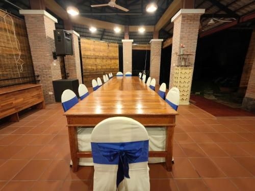รูสเตอร์ แม่โขง การ์เดน แอนด์ วิลล่า (Rooster Mekong Garden and Villas)1
