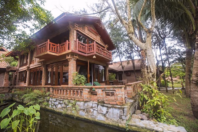 Villa, Multiple Beds