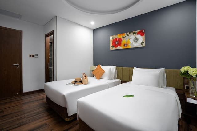 2 Bedroom Junior Apartment with Balcony City View