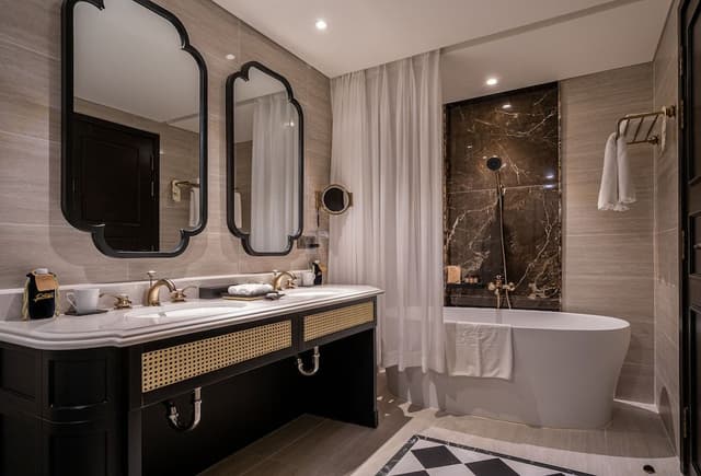 Deluxe Double or Twin Room