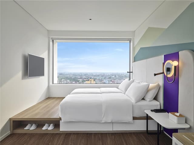 TWIN BED ROOM