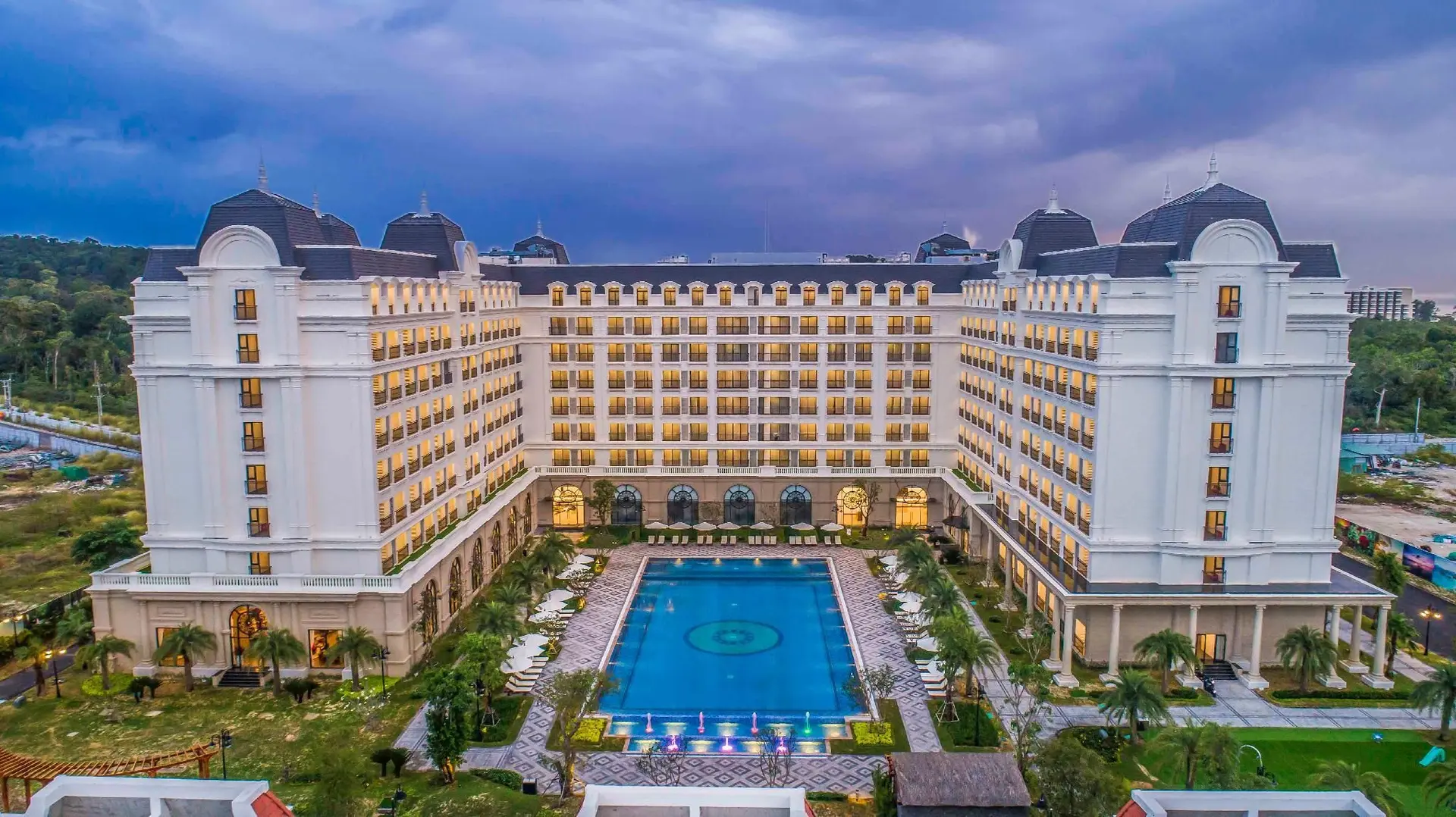 VinHolidays Fiesta Phu Quoc VinHolidays Fiesta Phu Quoc