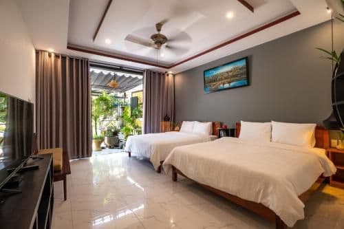 Deluxe Family Room