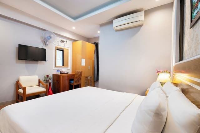 Deluxe Double or Twin Room (Window)