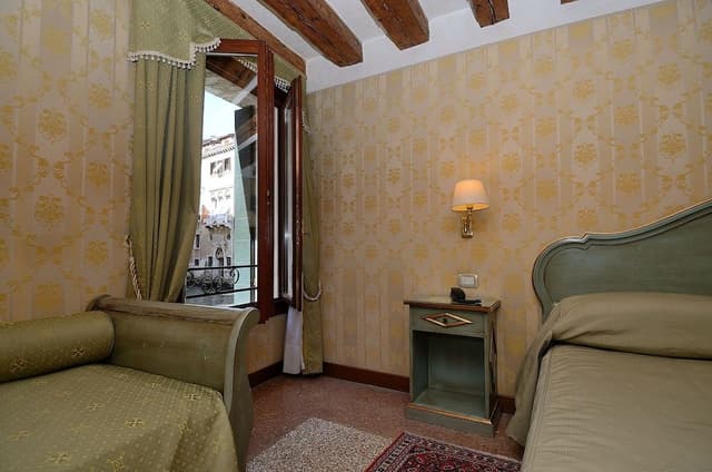 Junior Suite, Canal View