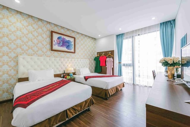 Executive Double or Twin Room, Multiple Beds, Bathtub, City View