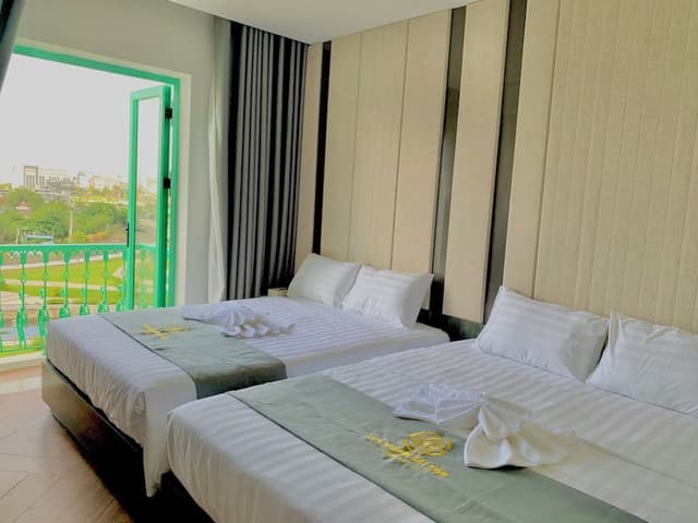 Family Quadruple Room, Lake View