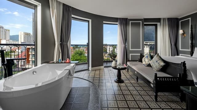 Junior Suite with Balcony