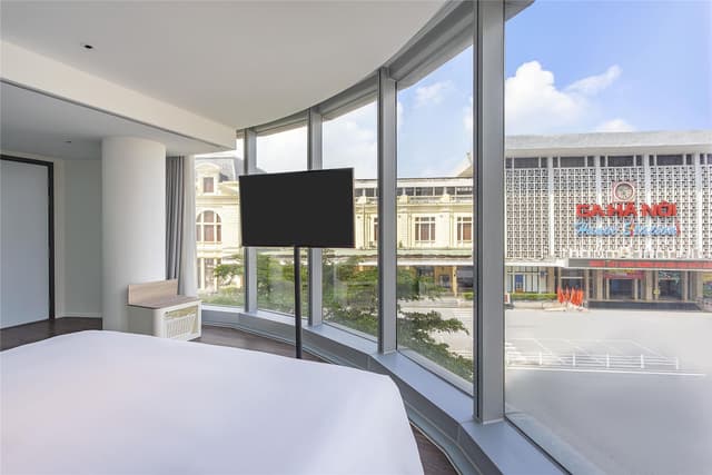 KING CORNER ROOM