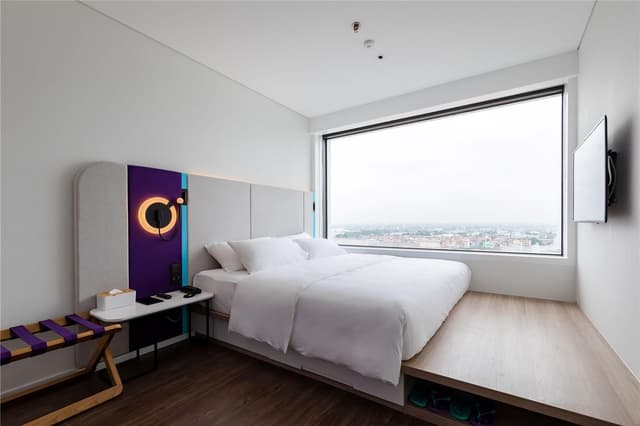 KING BED ROOM