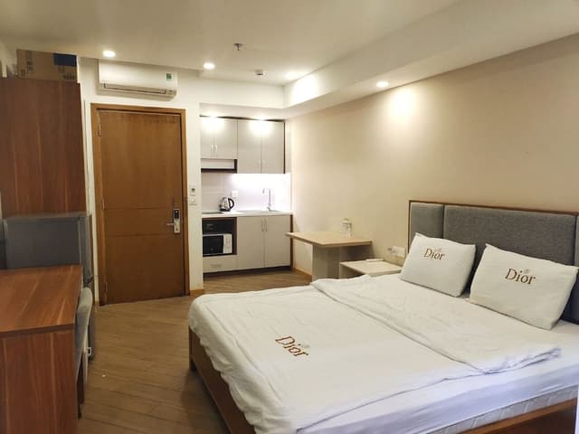 Economy Studio (Basement)