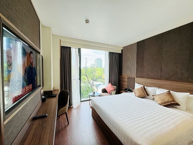 Premier City View