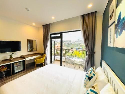 King Room with Balcony