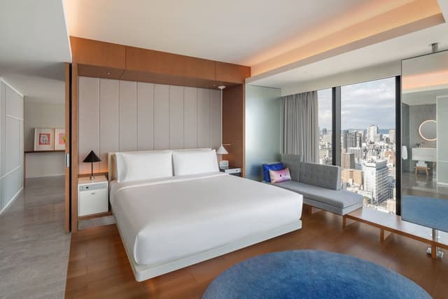 Suite, 1 King Bed