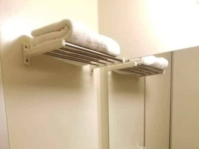 Single Room, Smoking