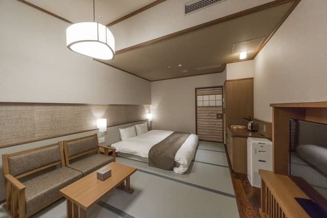 Double Room For 2 Pax