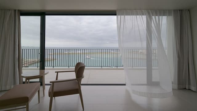 MB Suite, 2bed rooms, with Club service, Non Smoking