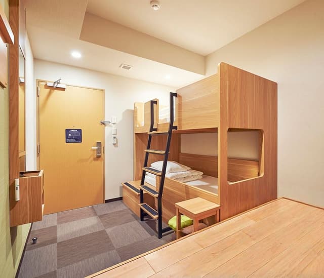 Private Quadruple Room with Shared Bathroom, Bunk Beds