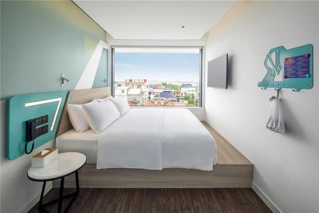 KING BED ROOM