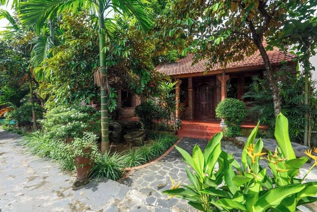 Traditional Triple Room, Pool View