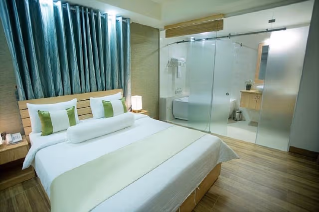 Luxury Suite