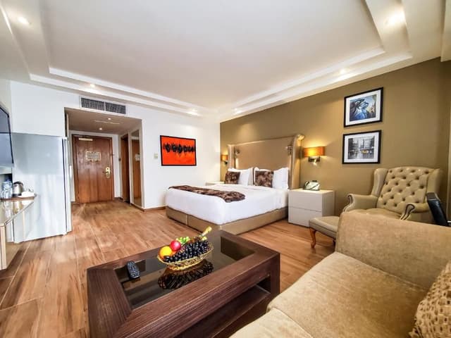 Deluxe King Room