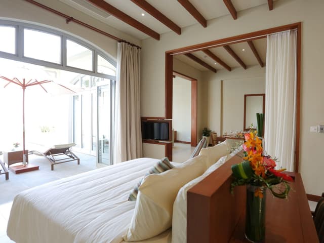 Pool Suite