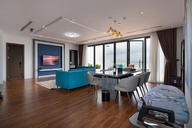 Penthouse, Beach View