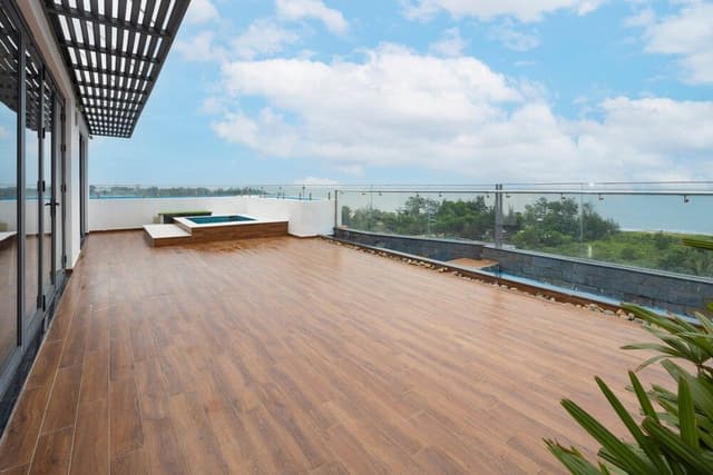 Penthouse, Beach View
